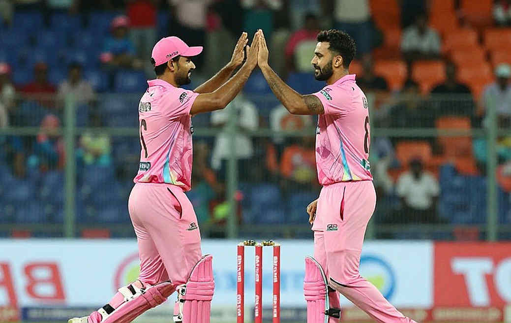 ২১৪ রানে হার, তারপরও আলোচনায় আবহাওয়া: গকেবেরহায় দক্ষিণ আফ্রিকার আসল ফাটল কোথায়